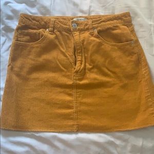 Mustard skirt